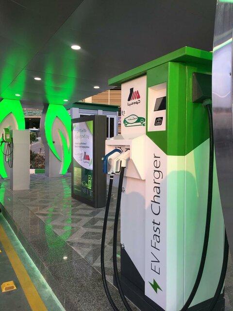 افتتاح نخستین جایگاه شارژ خودروهای برقی در ایران