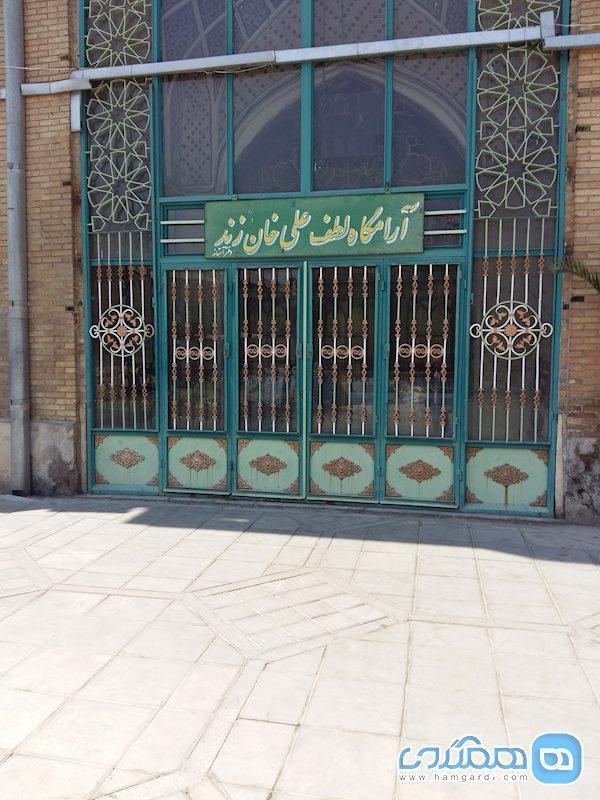 آرامگاه تنها شاه مدفون در حصار تاریخی تهران تصاویر آرامگاه تنها شاه مدفون در حصار تاریخی تهران